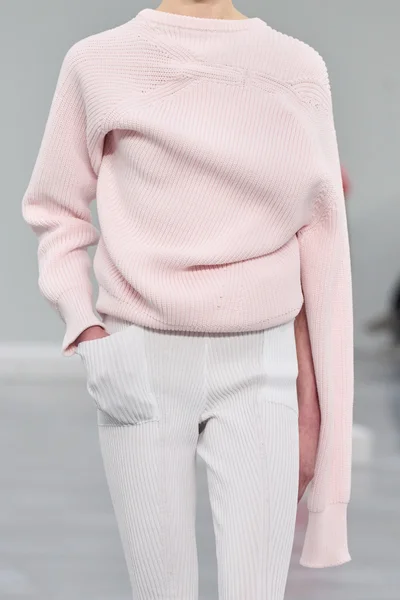 Look 64